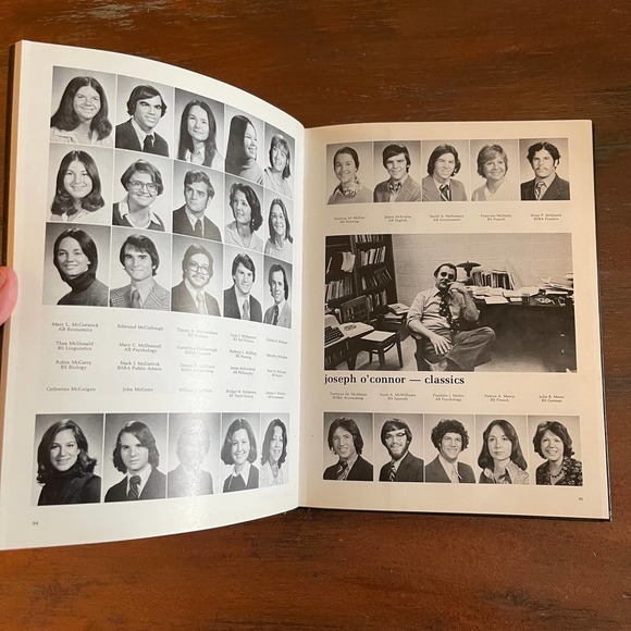 Ye Domesday Booke 1976 Georgetown University Illustrated Hard Cover - Picture 8 of 10